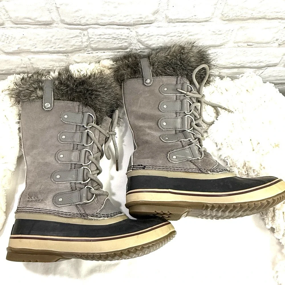 Sorel Women's Joan Of Artic Size 8 Waterproof Boots Gray NL‎ 2429-010 Excellent!
